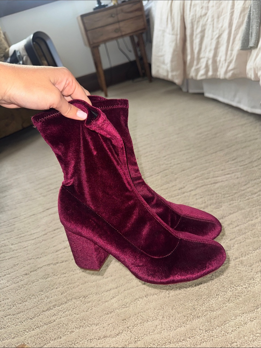 Women's Velvet Block Heel Boots - Burgundy